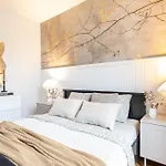 Appartement Lazienki Park Two-bedroom With Balcony By Mia Warschau