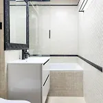 Lazienki Park Two-bedroom With Balcony By Mia Appartement Warschau
