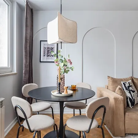 Lejlighed Lazienki Park Two-bedroom With Balcony By Mia