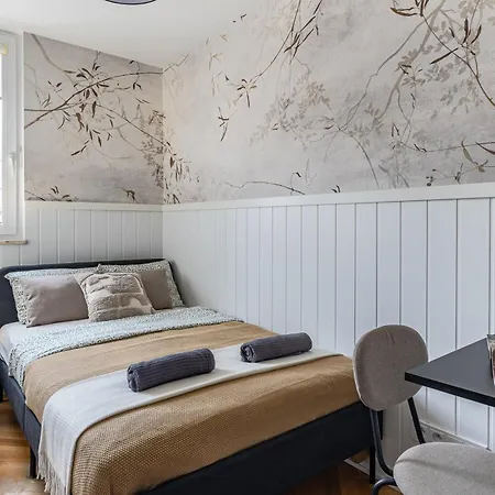 Lazienki Park Two-bedroom With Balcony By Mia 公寓 华沙