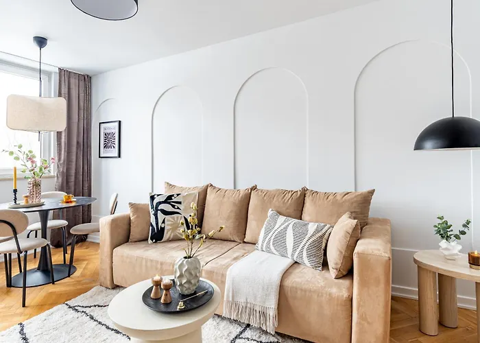 Lazienki Park Two-bedroom With Balcony By Mia *