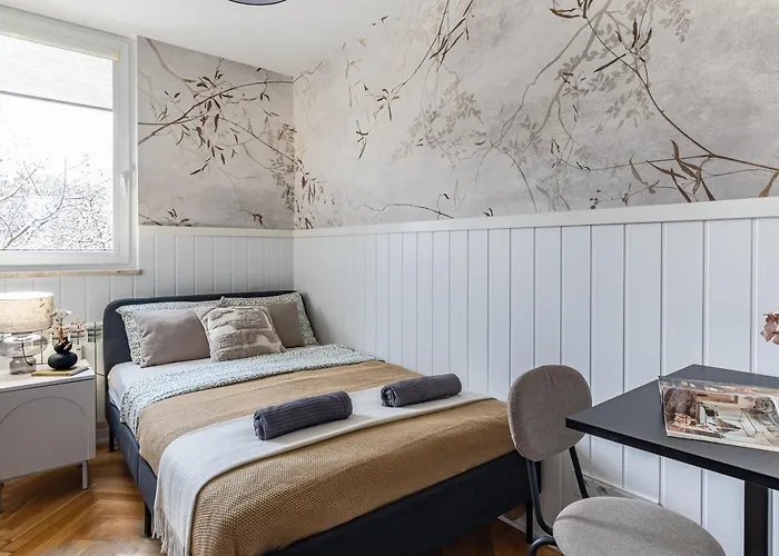 Lazienki Park Two-bedroom With Balcony By Mia 公寓 华沙