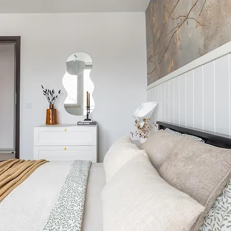 Apartament Lazienki Park Two-bedroom With Balcony By Mia
